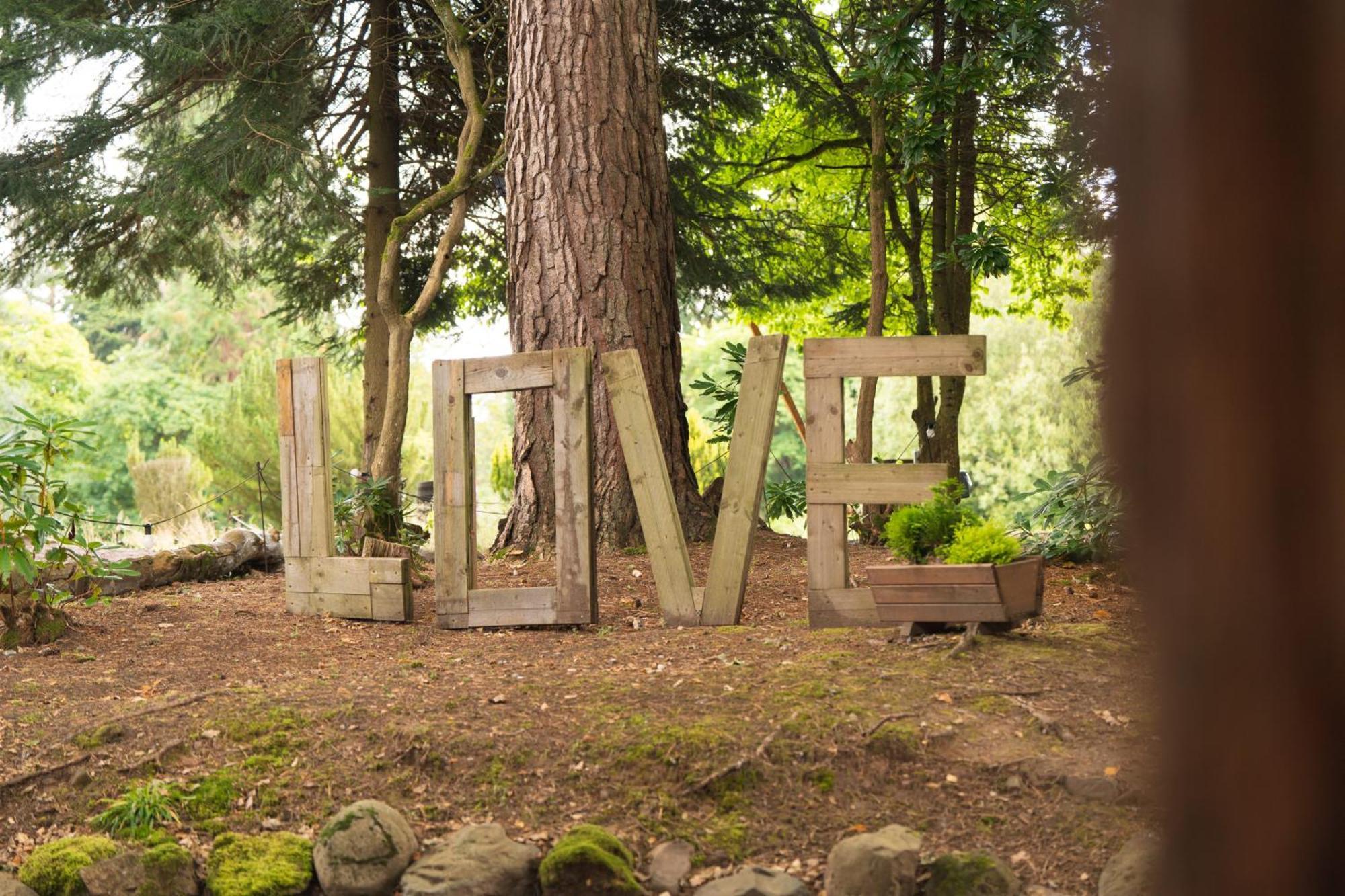 Luxury Woodland Lodge Retreat At Culdees Castle Crieff Εξωτερικό φωτογραφία